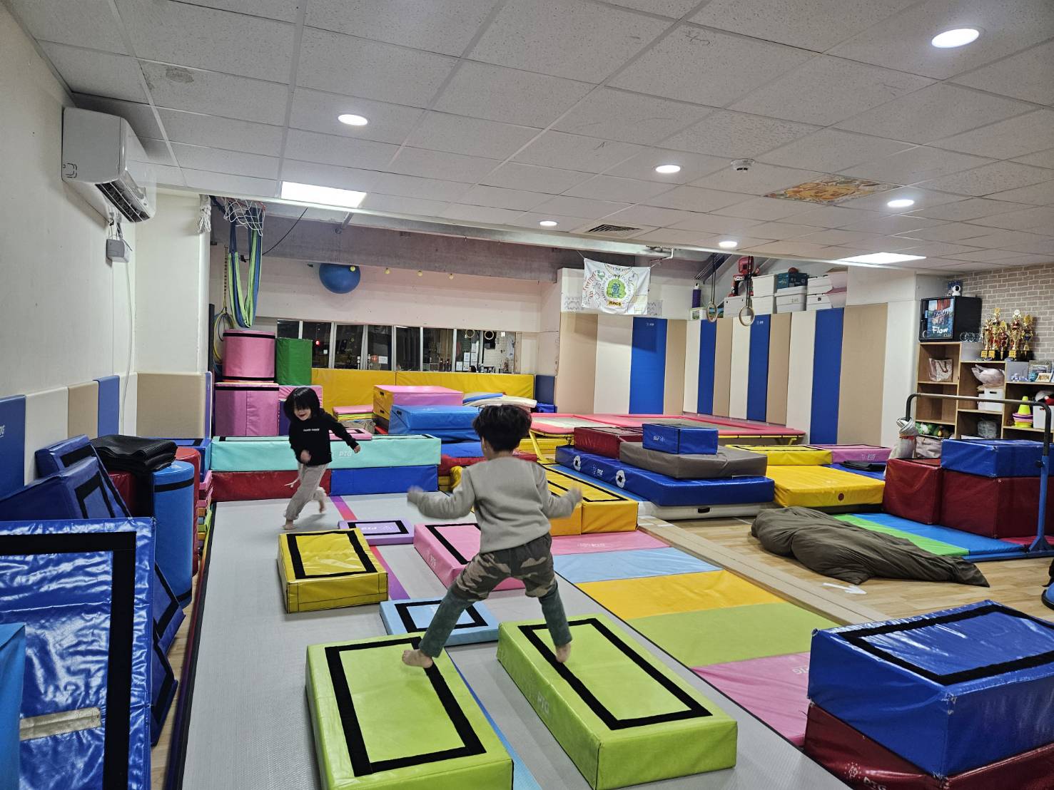 【臺北跑酷│松山跑酷】翼．彈翻床體操俱樂部